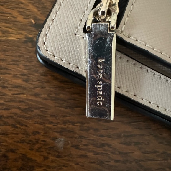Kate spade medium sized wallet - Picture 2 of 4